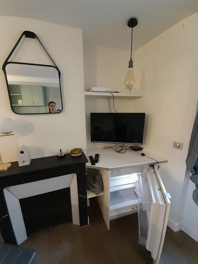 Apartament Studio Equipe Metro Abbesses A Montmartre Paryż Zewnętrze zdjęcie